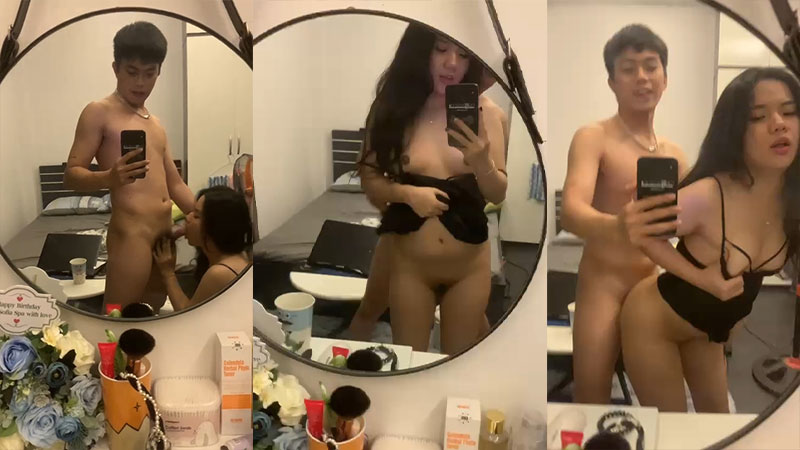 Chồng quay lại cảnh vợ bú cặc địt trước gương