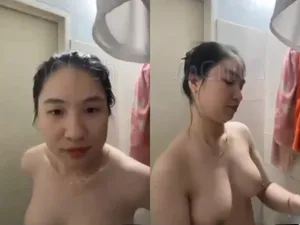 Gái vú bự, vừa tắm vừa call cho anh người yêu xem