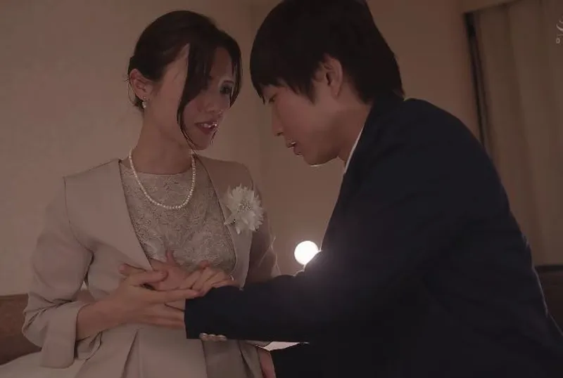 Lồn của mẹ kế chính là phần thưởng khi tôi tốt nghiệp